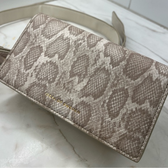 IDEAL OF SWEDEN ⚪️Pearl Python Collection ⚪️ Beige Leather Clutch / Belt / Bag - Picture 1 of 14